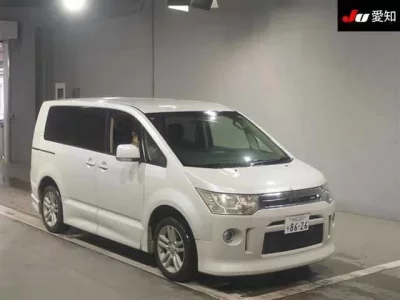 Mitsubishi DELICA D5