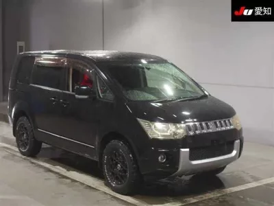 Mitsubishi DELICA D5