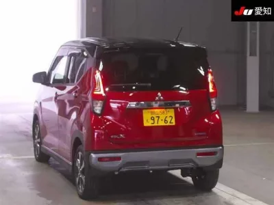 Mitsubishi EK X