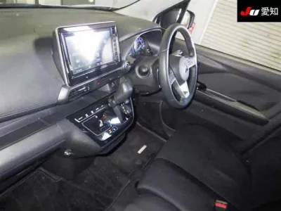 Mitsubishi EK X
