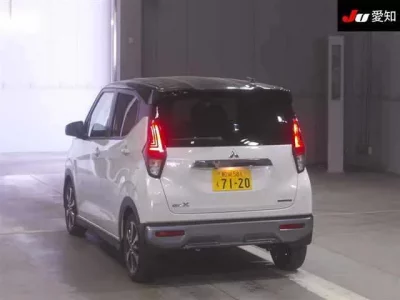 Mitsubishi EK X