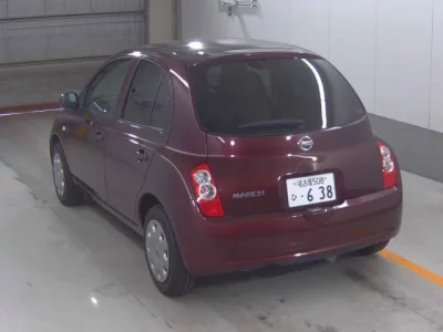 Nissan MARCH