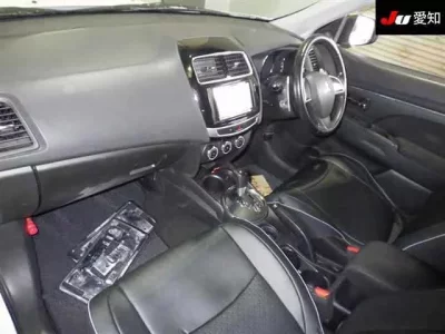 Mitsubishi RVR