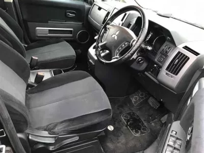 Mitsubishi DELICA D5