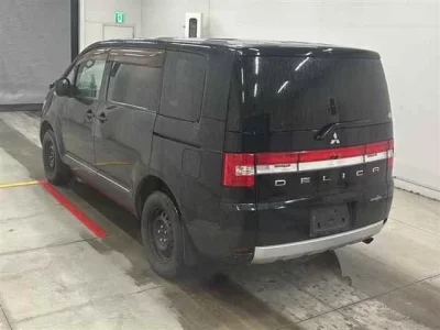 Mitsubishi DELICA D5