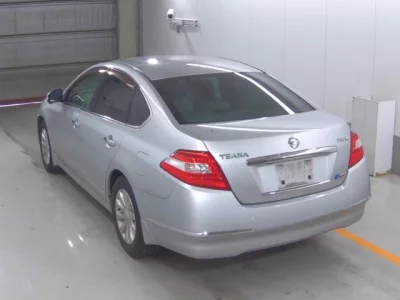 Nissan TEANA