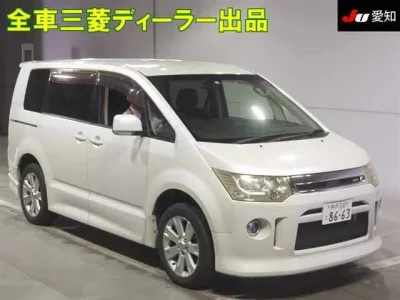 Mitsubishi DELICA D5