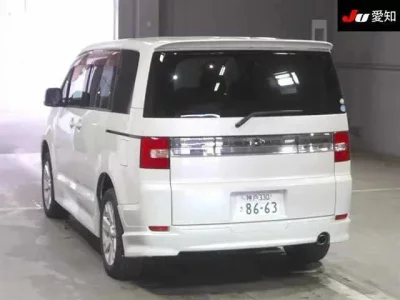 Mitsubishi DELICA D5