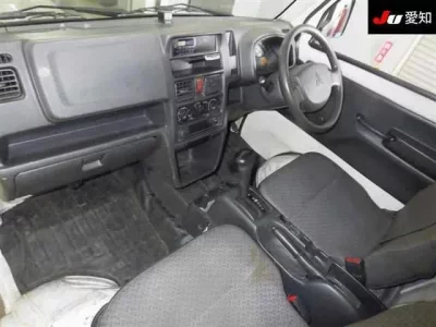 Mitsubishi MINICAB TRUCK
