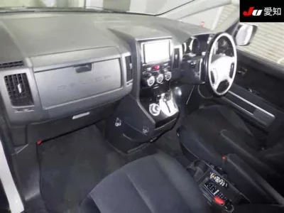 Mitsubishi DELICA D5