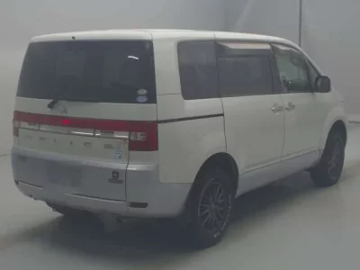 Mitsubishi DELICA D5
