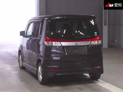 Mitsubishi DELICA D2