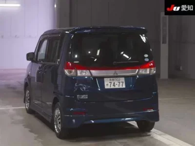 Mitsubishi DELICA D2