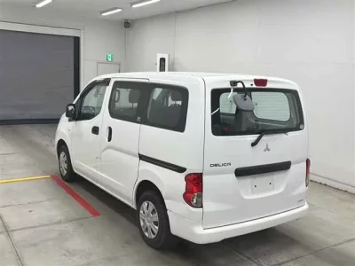 Mitsubishi DELICA