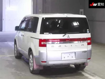 Mitsubishi DELICA D5