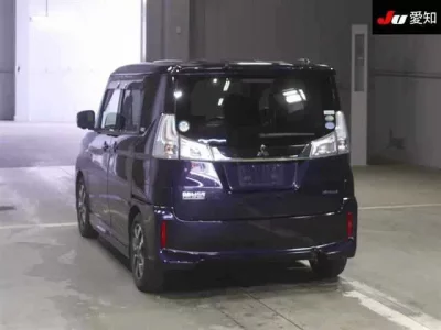 Mitsubishi DELICA D2