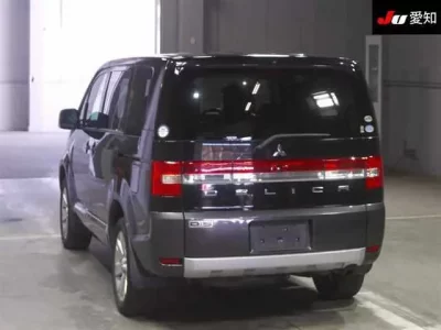 Mitsubishi DELICA D5