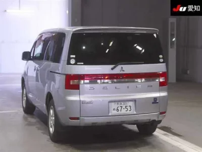 Mitsubishi DELICA D5