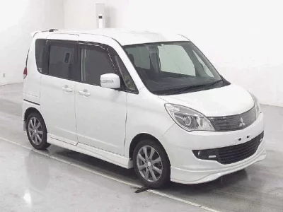 Mitsubishi DELICA D2