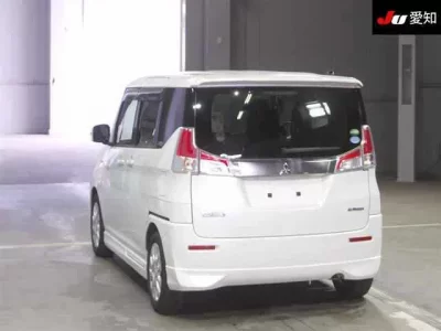 Mitsubishi DELICA D2