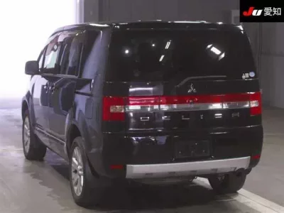 Mitsubishi DELICA D5
