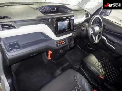 Mitsubishi DELICA D2