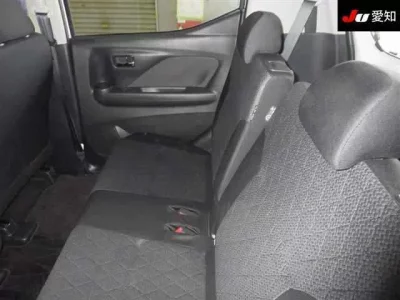 Mitsubishi EK X