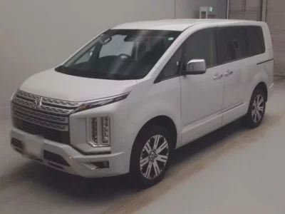 Mitsubishi DELICA D5