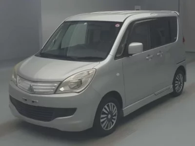 Mitsubishi DELICA D2