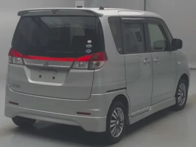 Mitsubishi DELICA D2