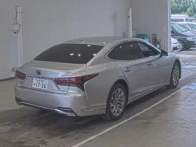 Lexus LS