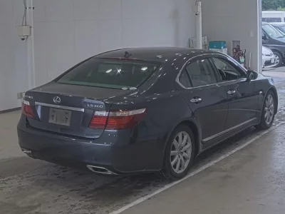 Lexus LS