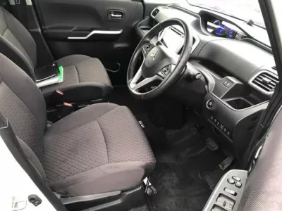 Mitsubishi DELICA D2