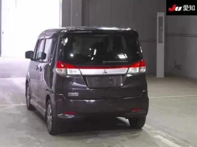 Mitsubishi DELICA D2