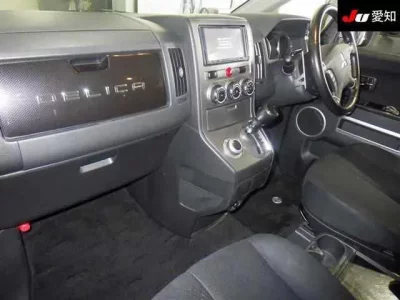 Mitsubishi DELICA D5