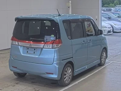 Mitsubishi DELICA D2
