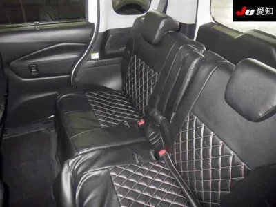 Mitsubishi DELICA D2