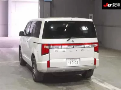 Mitsubishi DELICA D5