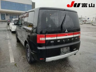 Mitsubishi DELICA D5