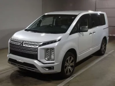 Mitsubishi DELICA D5