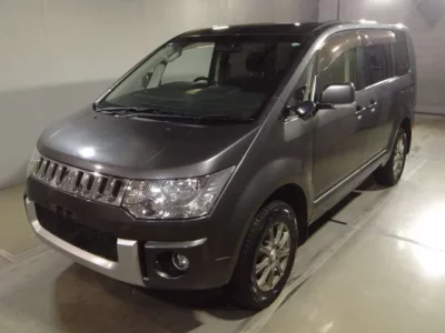 Mitsubishi DELICA D5