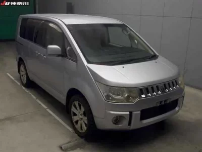 Mitsubishi DELICA D5