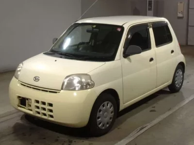 Daihatsu Esse