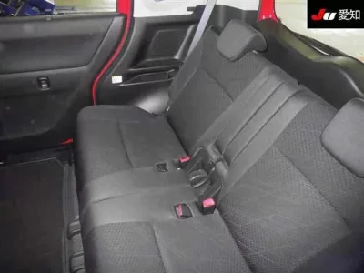 Mitsubishi DELICA D2