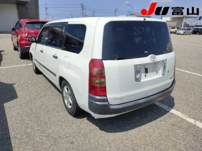 Toyota SUCCEED