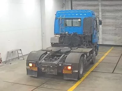 Isuzu TRUCK
