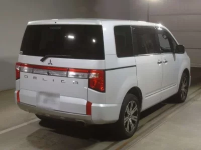 Mitsubishi DELICA D5