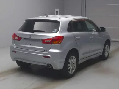 Mitsubishi RVR