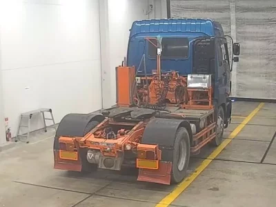 Isuzu TRUCK