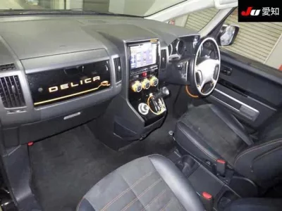 Mitsubishi DELICA D5
